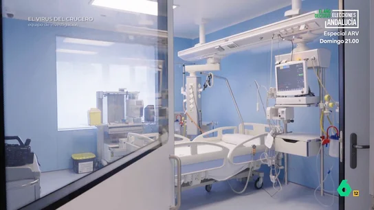 Puertas estancas, buzos autoventilados y laboratorio propio: Equipo de Investigación entra en una unidad de aislamiento de virus Equipo de Investigación se adentra en una de las siete unidades de aislamiento contra virus que hay en España. Allí descubre las medidas extremas de seguridad que se aplican y cómo es el acompañamiento y tratamiento de pacientes infectados.
