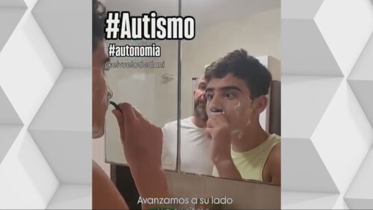 Corre, nada, bici, escala y es influencer: la historia de superación de Dani, un adolescente con autismo