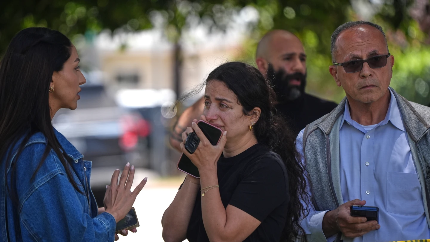 La Policía de San Diego despliega un operativo en una mezquita tras reportar "tirador activo". La Policía de San Diego despliega un operativo en una mezquita tras reportar "tirador activo".