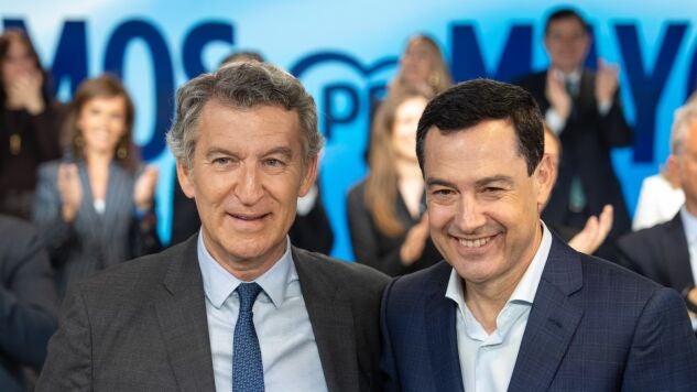 Feij&oacute;o junto a Juanma Moreno en un acto del Partido Popular