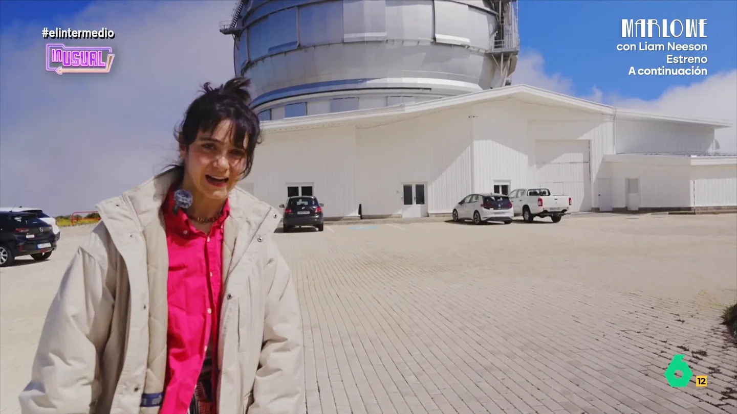 Inés Rodríguez visita el mayor telescopio del mundo, en La Palma: "De aquí básicamente salen Premios Nobel" Inés Rodríguez visita el Observatorio Roque de los Muchachos, un centro de referencia internacional que cuenta con el mayor telescopio del mundo. En este vídeo descubre cómo funciona y qué estudios se realizan allí.