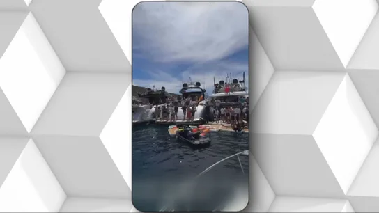 Fiesta de lujo en Formentera a costa de la tranquilidad de los vecinos: decenas de yates fondean en una zona prohibida Fiesta de lujo en Formentera a costa de la tranquilidad de los vecinos: decenas de yates fondean en una zona prohibida