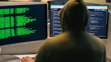 Saltan las alarmas con WhatsApp, te contamos cómo prevenir las estafas que se realizan a diario Saltan las alarmas con WhatsApp, te contamos cómo prevenir las estafas que se realizan a diario