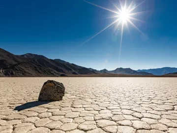Una piedra en el Valle de la Muerte Una piedra en el Valle de la Muerte