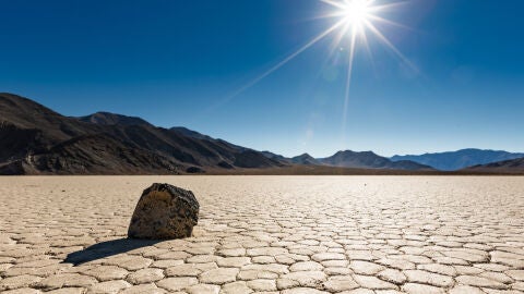 Una piedra en el Valle de la Muerte