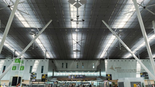 aeropuerto de Santiago-Rosal&iacute;a de Castro