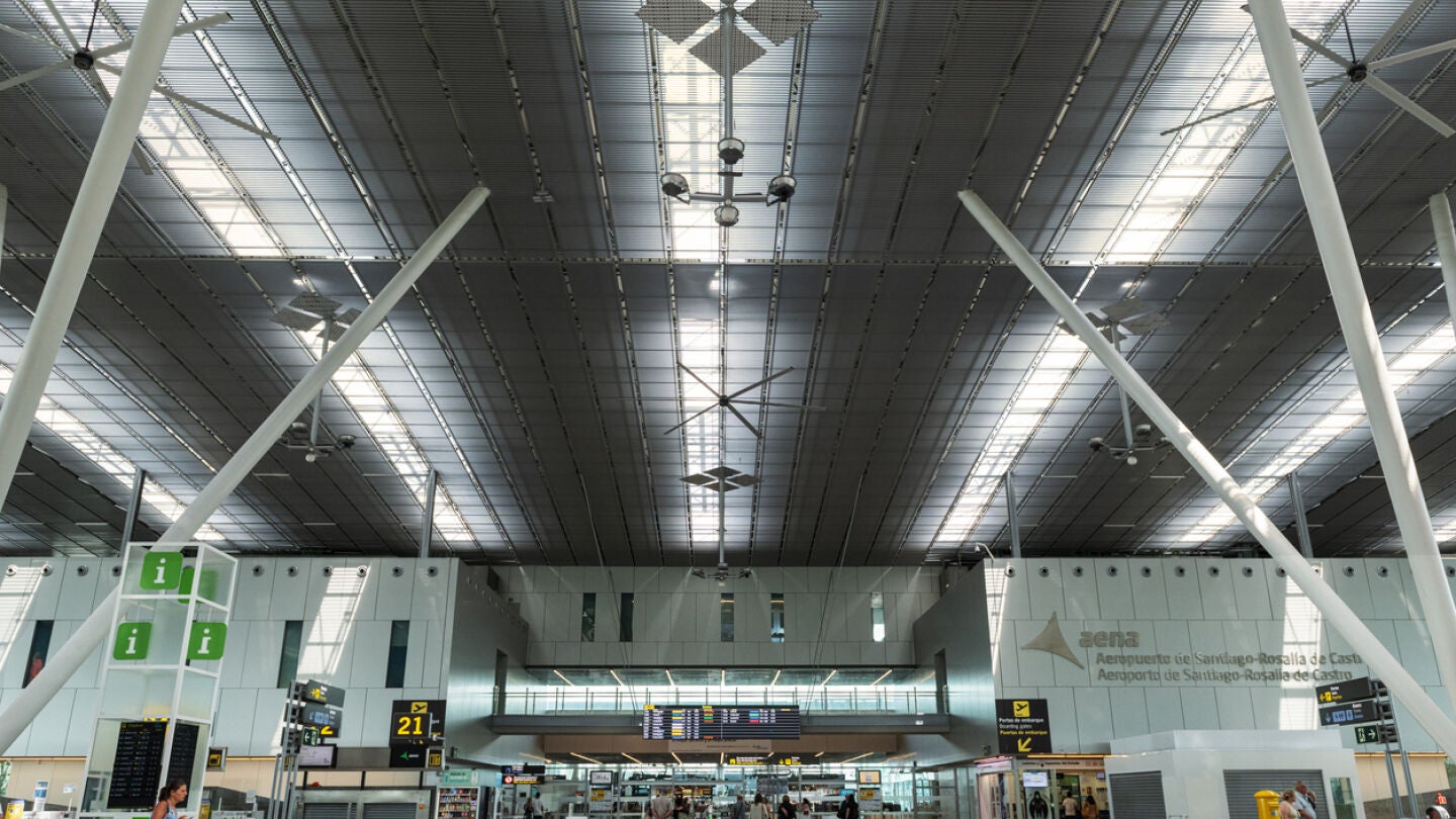 aeropuerto de Santiago-Rosal&iacute;a de Castro