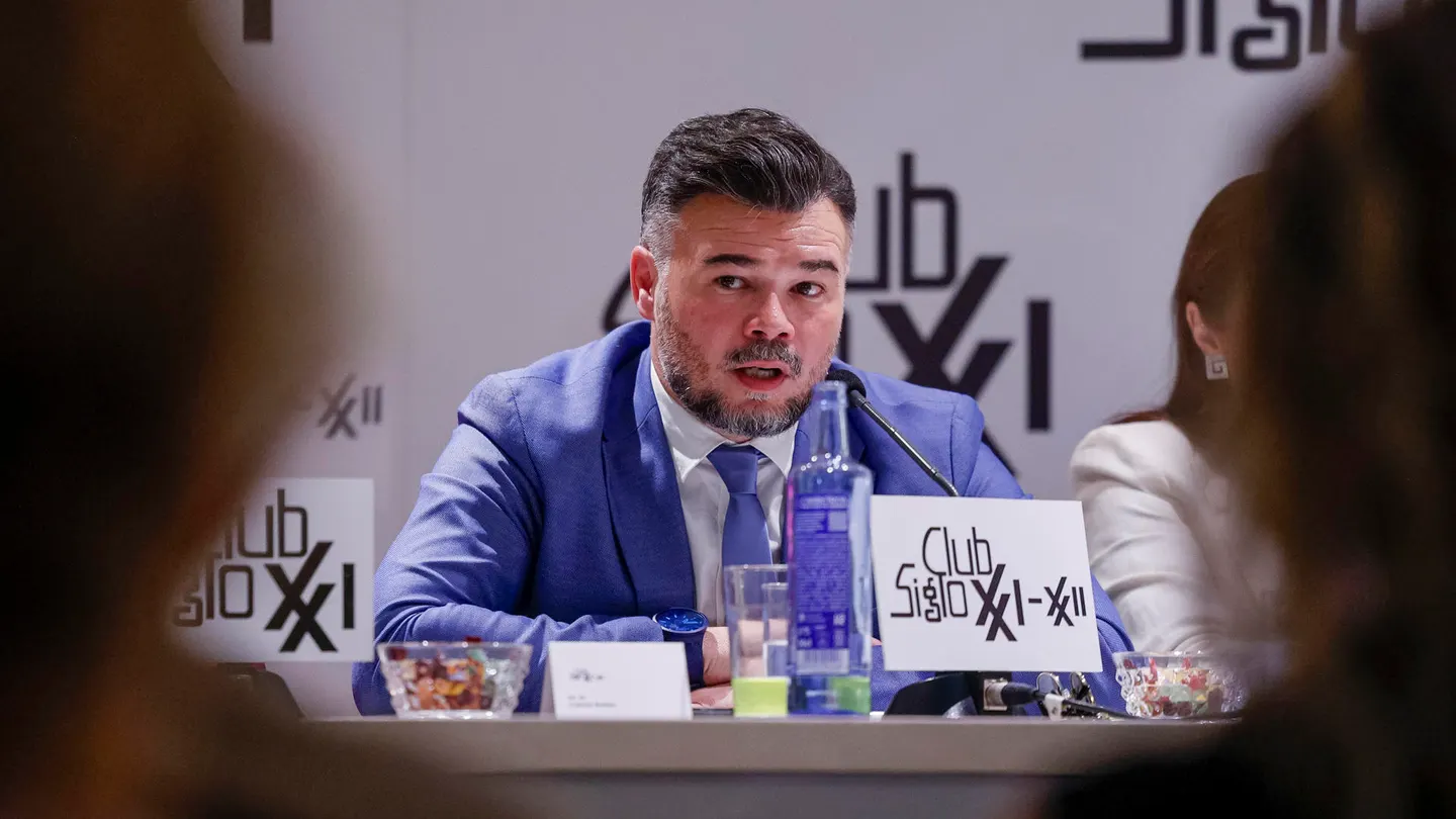 El portavoz parlamentario de ERC, Gabriel Rufián, protagoniza un coloquio organizado por el Club Siglo XXI, este miércoles en Madrid. El portavoz parlamentario de ERC, Gabriel Rufián, protagoniza un coloquio organizado por el Club Siglo XXI, este miércoles en Madrid.