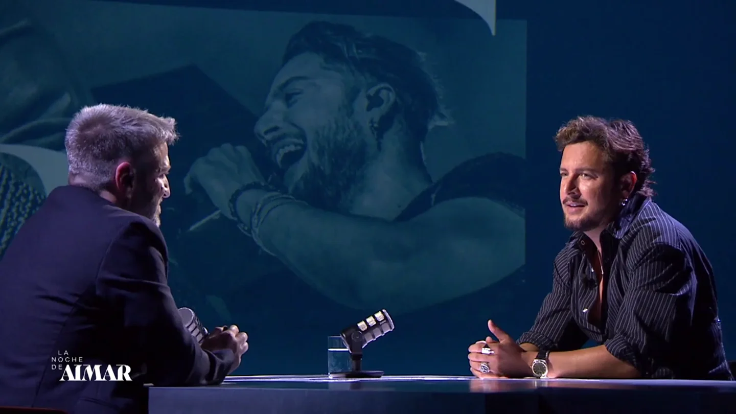Manuel Carrasco recuerda cómo casi se desmaya en uno de sus conciertos: "Me quería morir, mientras cantaba pensaba que tenía que cancelarlo" Manuel Carrasco recuerda cómo casi se desmaya en uno de sus conciertos: "Me quería morir, mientras cantaba pensaba que tenía que cancelarlo"