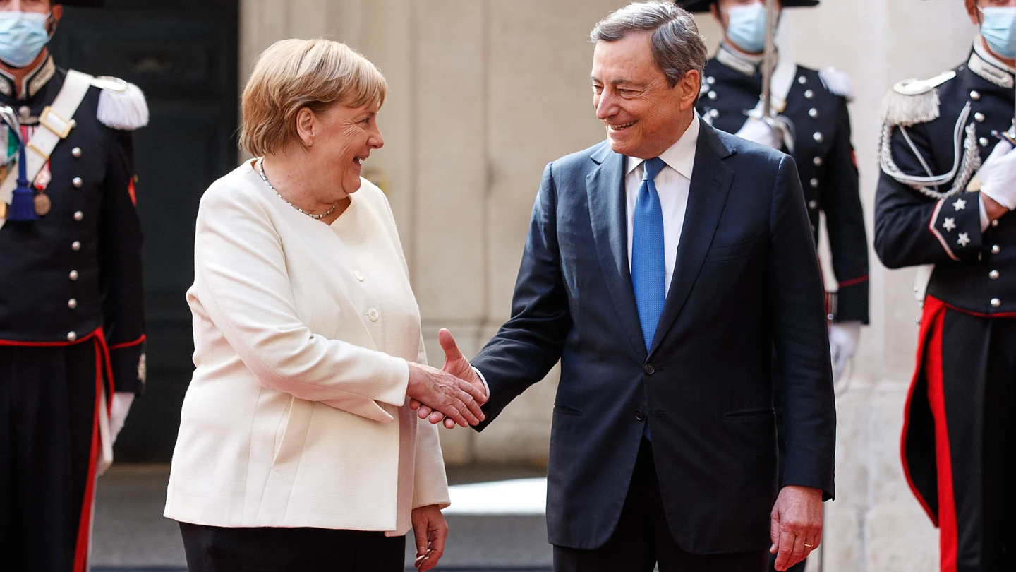 La UE debate enviar a Draghi o Merkel para negociar con Putin y reabrir el diálogo con Rusia La UE debate enviar a Draghi o Merkel para negociar con Putin y reabrir el diálogo con Rusia
