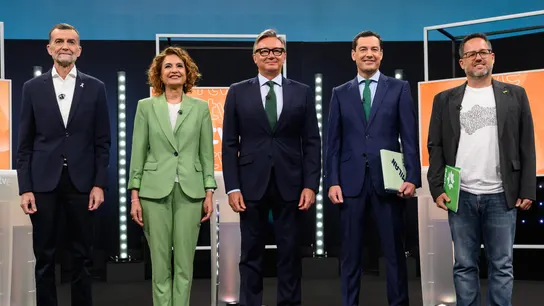 Juanma Moreno sigue sin negociar con un Vox que tiende la mano mientras exige el modelo de los otros pactos con el PP Juanma Moreno sigue sin negociar con un Vox que tiende la mano mientras exige el modelo de los otros pactos con el PP