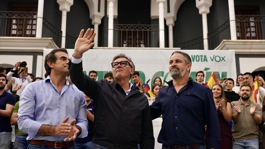 Manuel Gavira, líder de Vox en Andalucía, y Santiago Abascal, durante un acto de campaña en Marbella Manuel Gavira, líder de Vox en Andalucía, y Santiago Abascal, durante un acto de campaña en Marbella