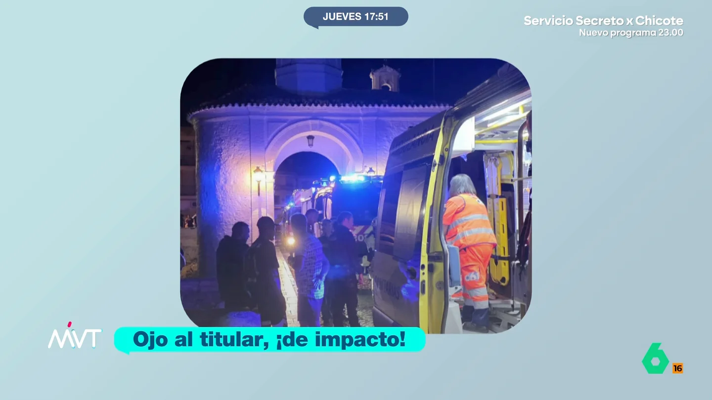 Un joven se cae por un puente haciendo el pino en Pinos Puente, Granada: fue rescatado por los bomberos El joven estaba haciendo equilibrios sobre el llamado Puente de la Virgen de este municipio granadino cuando se cayó de una altura de 15 metros. El rescate fue complejo debido a que terminó en una zona de difícil acceso.
