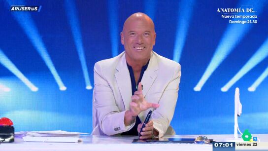 La reacci&oacute;n de Alfonso Ar&uacute;s a la felicitaci&oacute;n rumbera por su cumplea&ntilde;os: "&iexcl;No s&eacute; qu&eacute; es peor, lo de los mariachis o esto!"