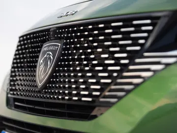 Stellantis fabricará cuatro nuevos modelos destinados únicamente al mercado chino: dos de Peugeot y dos de Jeep Stellantis fabricará cuatro nuevos modelos destinados únicamente al mercado chino: dos de Peugeot y dos de Jeep