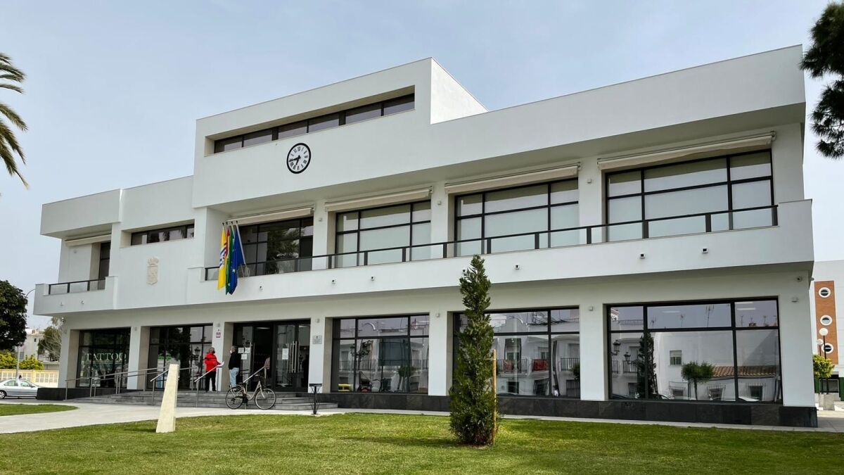 Muere una persona ahogada en Isla Cristina, Huelva, al intentar salvar a otra que pedía auxilio