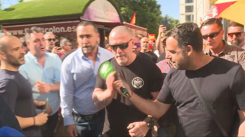 Daniel Esteve agrede a un periodista de laSexta