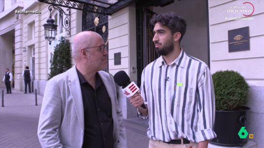Isma Ju&aacute;rez asiste a un desayuno informativo de Sumar en busca de un nuevo l&iacute;der para la izquierda, pero al final concluye: "En Madrid es m&aacute;s f&aacute;cil encontrarse un Lambo que a un l&iacute;der para la izquierda".
