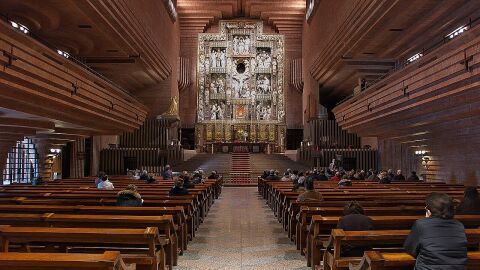 Interior del Santuario de Torreciudad