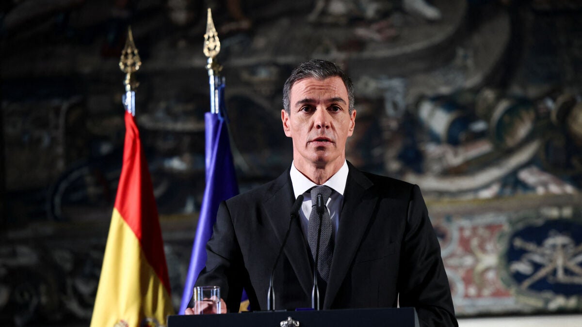 Sánchez, sobre el caso Leire: "No le resto importancia. Si hay  comportamientos irregulares, el PSOE actuará con contundencia"