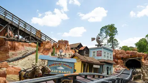 La atracción Big Thunder Mountain en Disney Orlando La atracción Big Thunder Mountain en Disney Orlando