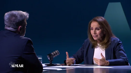Ana Belén desvela a Aimar Bretos si sigue siendo comunista: "Me siguen moviendo las mismas cosas, ningún dolor me es ajeno" Ana Belén desvela a Aimar Bretos si sigue siendo comunista: "Me siguen moviendo las mismas cosas, ningún dolor me es ajeno"