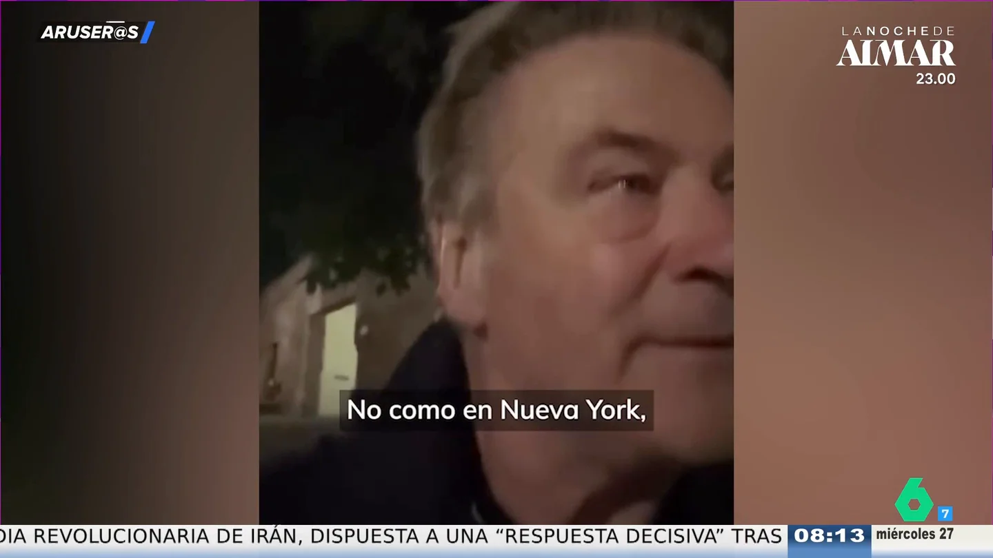 La reflexión de Alec Balwin en la Alhambra de Granada: "Aquí la Historia se preserva, no como en Nueva York, que todo es dinero" La reflexión de Alec Balwin en la Alhambra de Granada: "Aquí la Historia se preserva, no como en Nueva York, que todo es dinero"