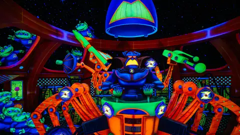 La atracción Buzz Lightyear's Space Ranger Spin en Disney Orlando La atracción Buzz Lightyear's Space Ranger Spin en Disney Orlando