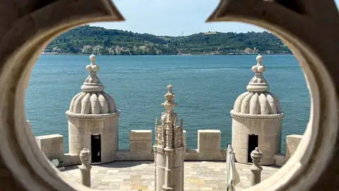 Torre de Belém, uno de los monumentos más famosos de Lisboa Torre de Belém, uno de los monumentos más famosos de Lisboa