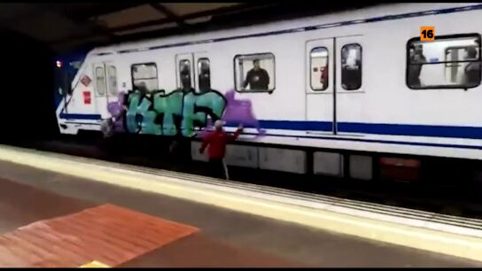 Hoy, Equipo de Investigaci&oacute;n se adentra en el negocio del grafiti: trenes paralizados, millones en da&ntilde;os y el rastro de banksy