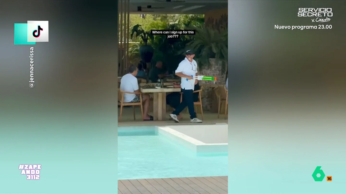 Espantar pájaros con una pistola de agua, el nuevo trabajo estrella del verano: "Puede sentirse como un francotirador" Después de los socorristas y los controladores de acceso en las piscinas de la mancomunidad, llega el nuevo trabajo de verano que lo va a revolucionar todo: espantar pájaros con una pistola de agua.