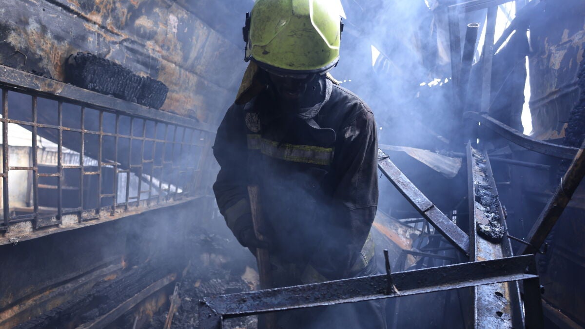 Al menos 16 niñas muertas y 74 heridas al incendiarse un internado de una escuela en Kenia