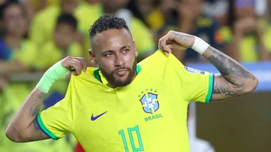Neymar sufre una lesión muscular y es duda para el estreno de Brasil Neymar sufre una lesión muscular y es duda para el estreno de Brasil