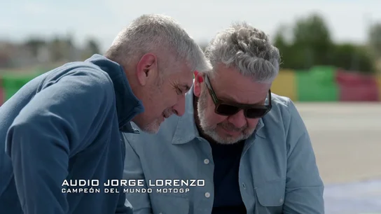 La emotiva sorpresa de Chicote al dueño del 'Valmar' con un mensaje de Jorge Lorenzo: "Siempre se sale" La emotiva sorpresa de Chicote al dueño del 'Valmar' con un mensaje de Jorge Lorenzo: "Siempre se sale"