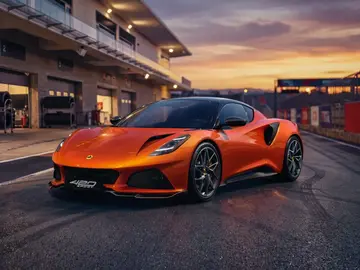 Mientras todos critican el Ferrari Luce, Lotus presenta un superdeportivo de combustión con motor Mercedes de 420 CV Mientras todos critican el Ferrari Luce, Lotus presenta un superdeportivo de combustión con motor Mercedes de 420 CV