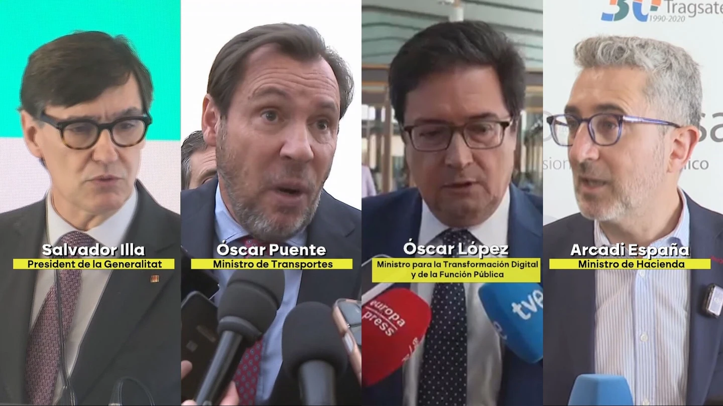 De izquierda a derecha: Salvador Illa, Óscar Puente, Óscar López y Arcadi España De izquierda a derecha: Salvador Illa, Óscar Puente, Óscar López y Arcadi España