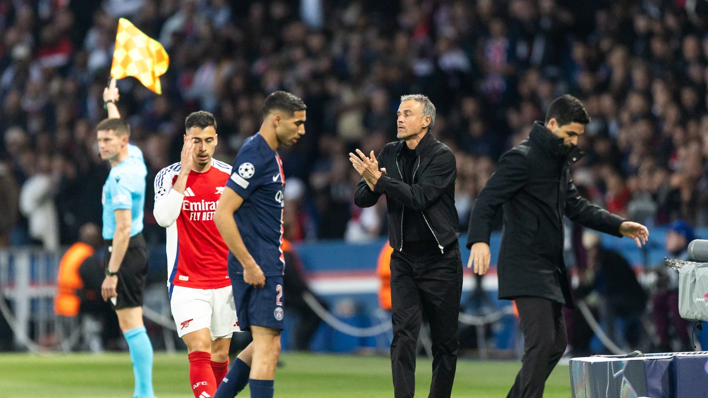Luis Enrique y Arteta, en el área técnica Luis Enrique y Arteta, en el área técnica