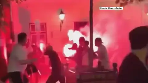 Altercados entre ultras del PSG y del Arsenal Altercados entre ultras del PSG y del Arsenal