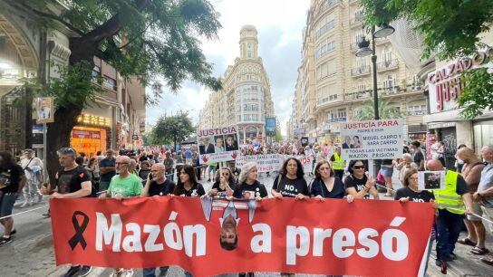 V&iacute;ctimas de la DANA protestan contra Maz&oacute;n