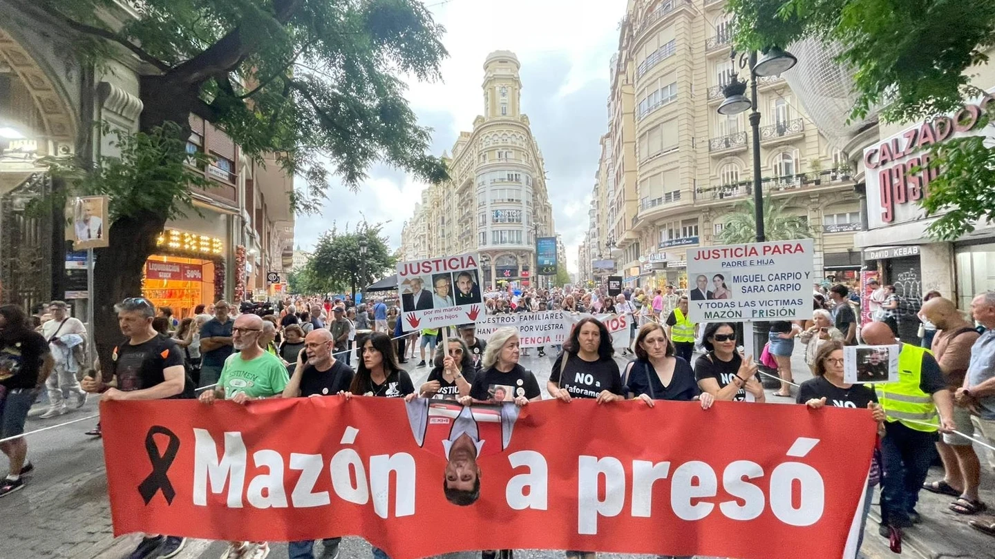 Víctimas de la DANA protestan contra Mazón Víctimas de la DANA protestan contra Mazón