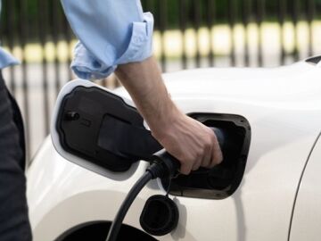 Las ventas de veh&iacute;culos electrificados siguen creciendo: en mayo superan las 28.000 unidades