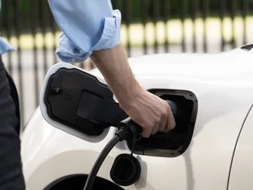 Las ventas de vehículos electrificados siguen creciendo: en mayo superan las 28.000 unidades Las ventas de vehículos electrificados siguen creciendo: en mayo superan las 28.000 unidades