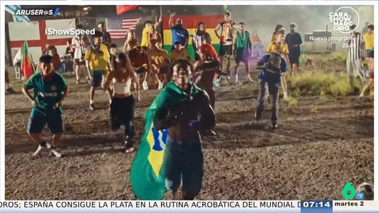 Un famoso streamer lanza su propia canción para el Mundial, con muchos "oé oé": "Le ha salido un duro competidor a Shakira" Un famoso streamer lanza su propia canción para el Mundial, con muchos "oé oé": "Le ha salido un duro competidor a Shakira"