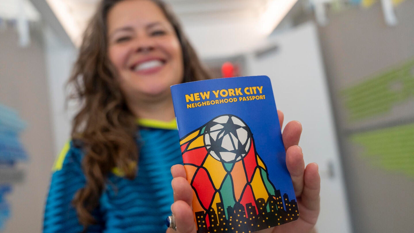 Fotograf&iacute;a que muestra el 'World Cup &lsquo;26 NYC Neighborhood Passport'