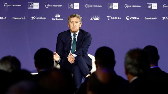 El PP se ensa&ntilde;a y acusa al PSOE de usar el poder "para montar una organizaci&oacute;n criminal" con Santos Cerd&aacute;n y Leire D&iacute;ez