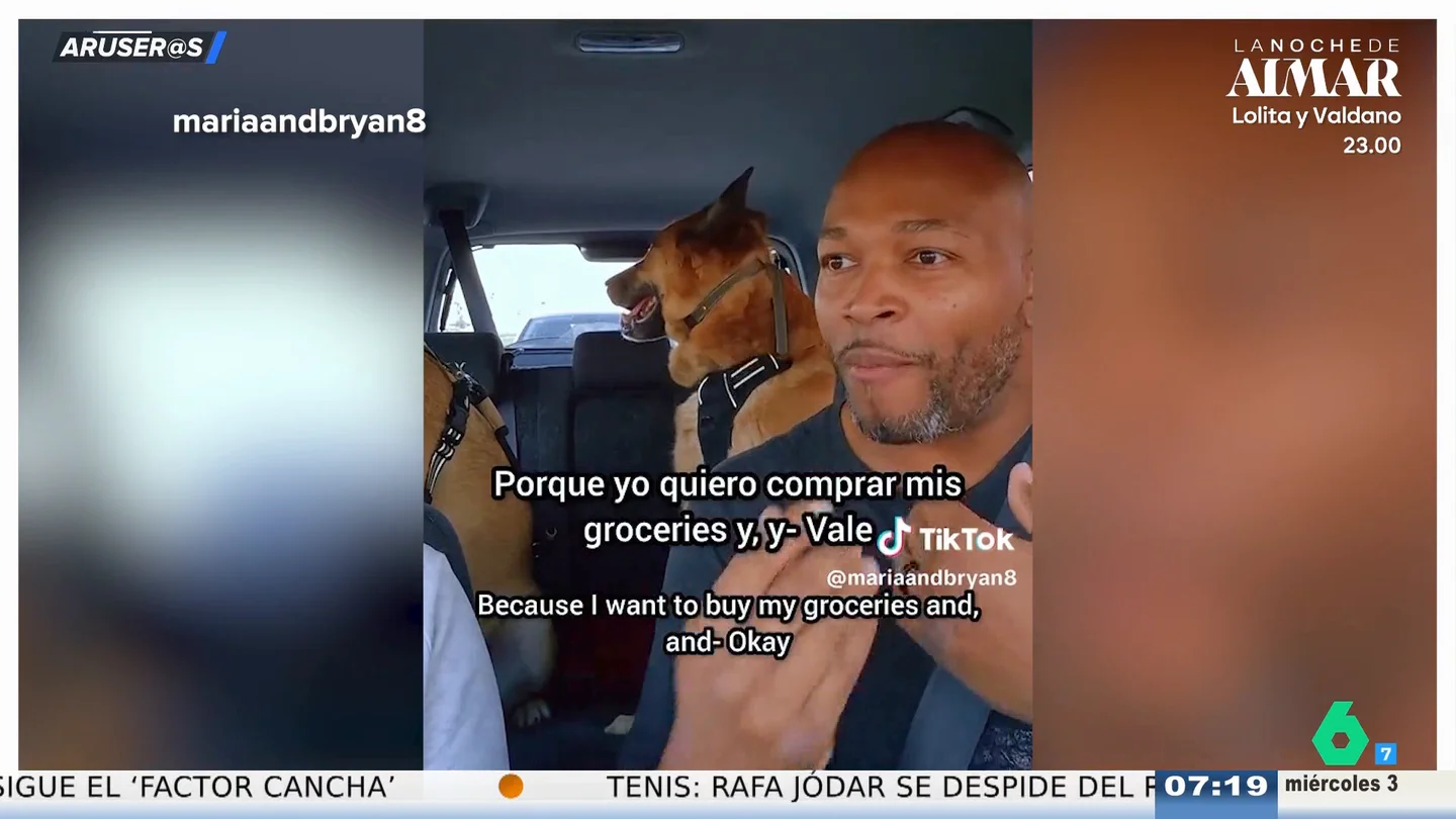 Un estadounidense alucina con que los españoles charlemos con las cajeras en el supermercado: "Llevo esperando 15 minutos" Un estadounidense alucina con que los españoles charlemos con las cajeras en el supermercado: "Llevo esperando 15 minutos"