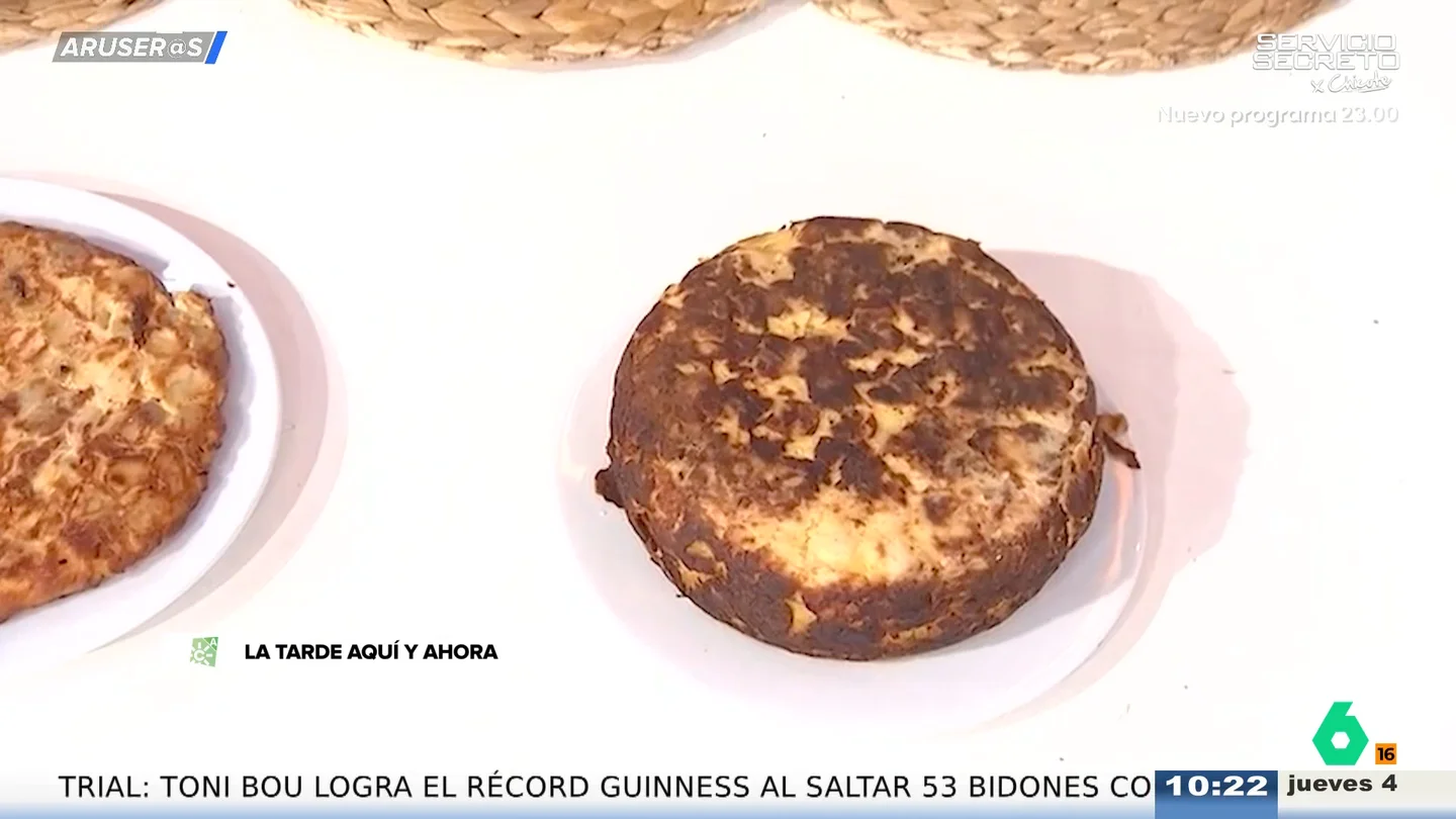 Juan y Medio, tras ver el aspecto de las tortillas que ha traído el publico: "Butano etiqueta negra" Juan y Medio, tras ver el aspecto de las tortillas que ha traído el publico: "Butano etiqueta negra"