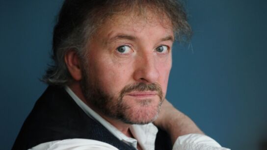 John Connolly en una imagen promocional de su &uacute;ltima novela, 'Hijos de Eva'. 