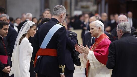 Imagen de archivo del papa con los Reyes