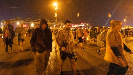 Miles de asistentes al Primavera Sound son desalojados de los dos escenarios principales durante la primera jornada de pago del festival